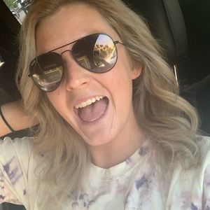 Meet your Posher, Abby